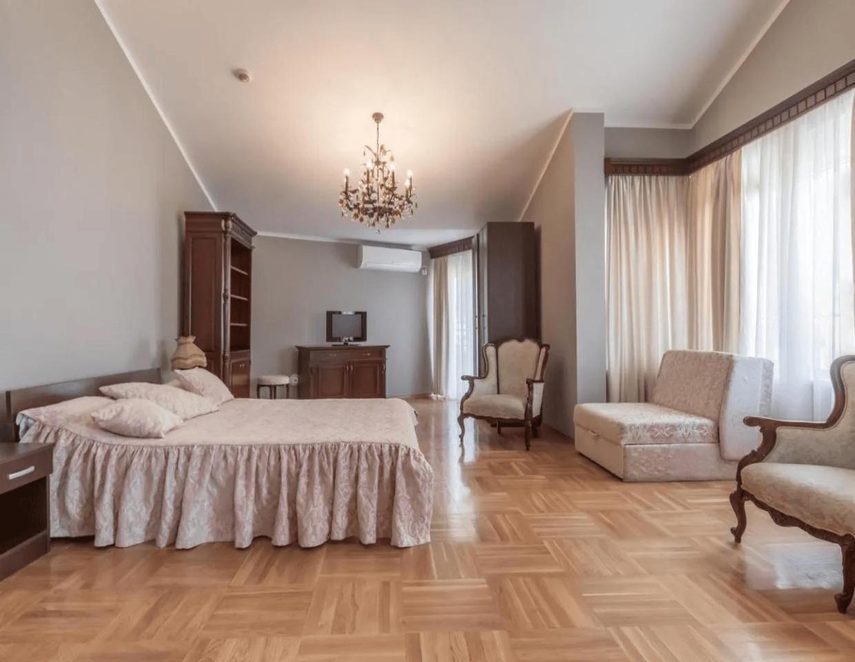 Favorite Apartment *